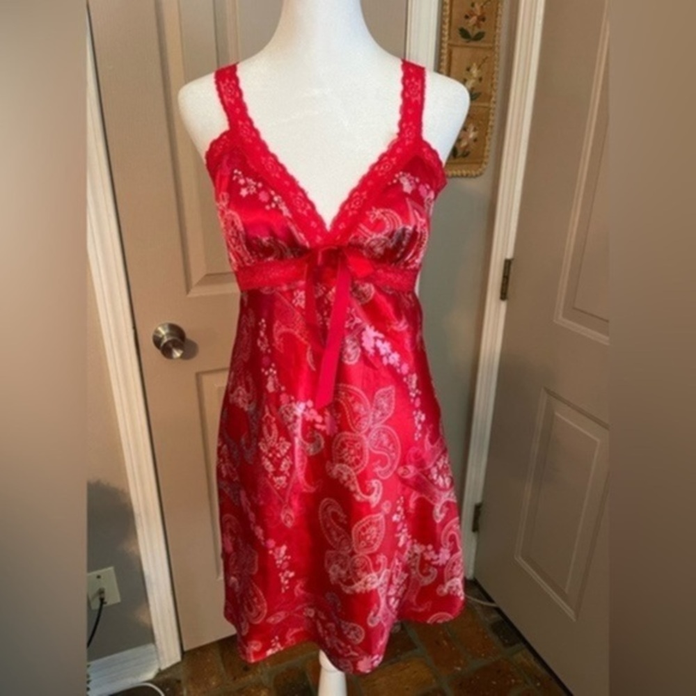 Enchanting red paisley lace trim gown slip dress.